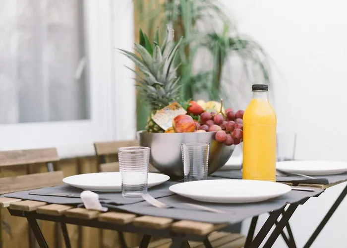 07 - In Front Of The Apartamento